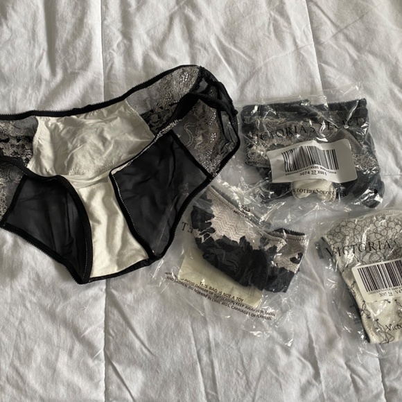 Bra Set (Bra, Bral Lift, thong and Bikini) - Picture 3 of 3
